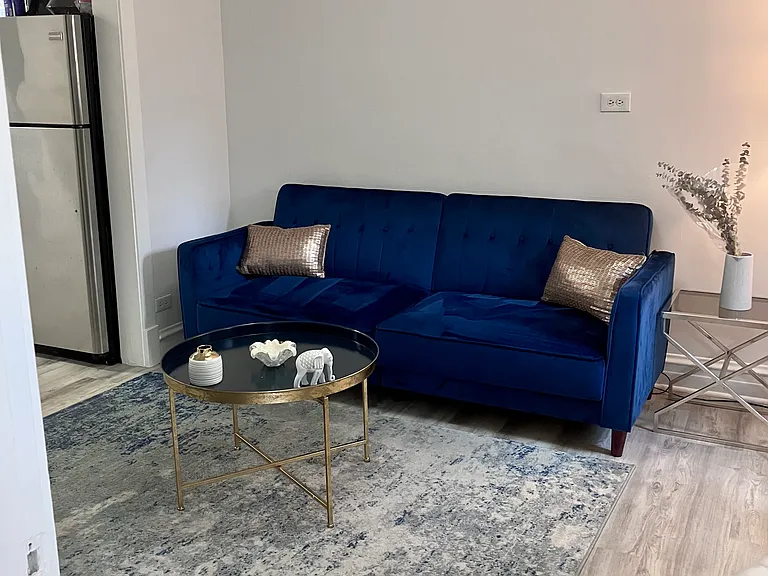 2447 N Harding Ave #G — Photo 4