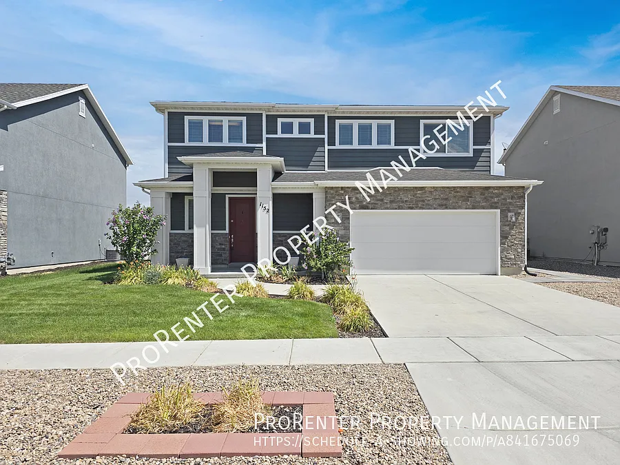 1152 W Beacon Way