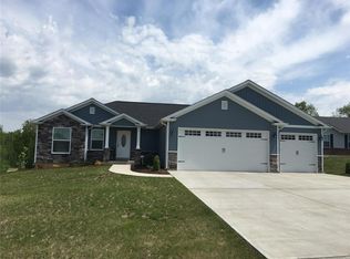 1 Rose Ct, TROY, MO 63379