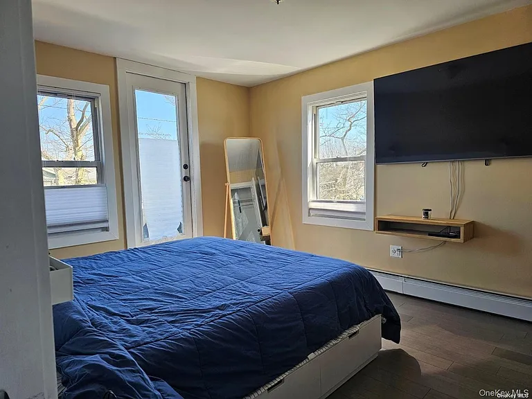 146 Kingston Blvd — Photo 7