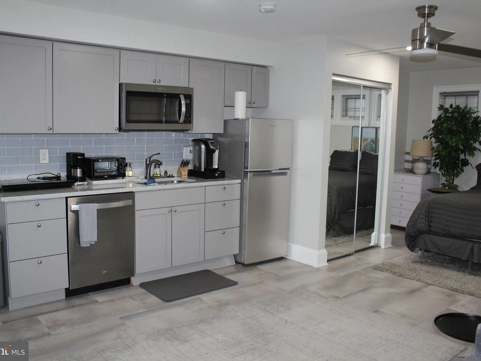 1 bed, 1.0 bath, $1,750 — Photo 2