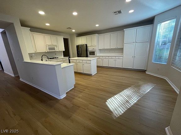 4th image of 1335 Temporale Dr