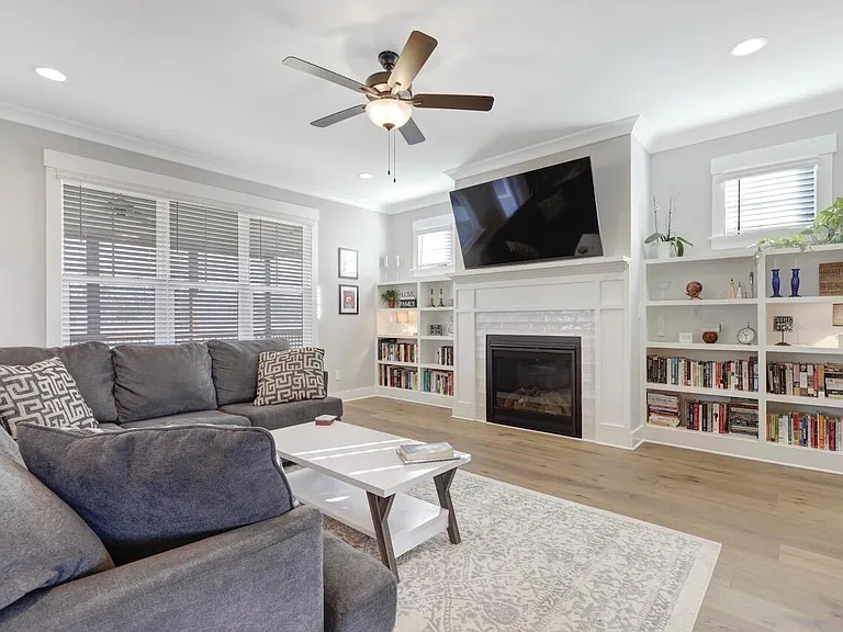 6209 Morning Glory Dr — Photo 11