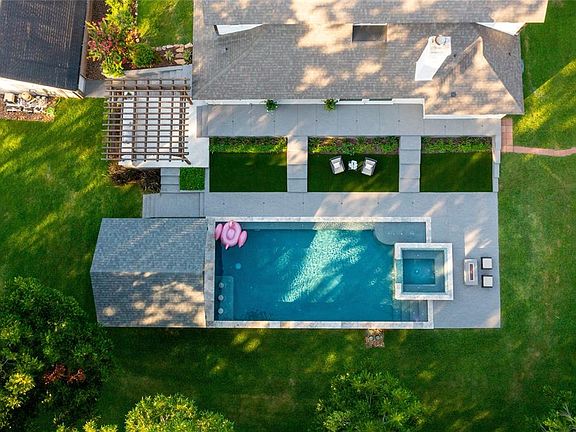 5th image of 8010 Stinson Drive