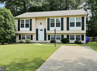 6829 Raccoon Ct, Waldorf, MD 20603