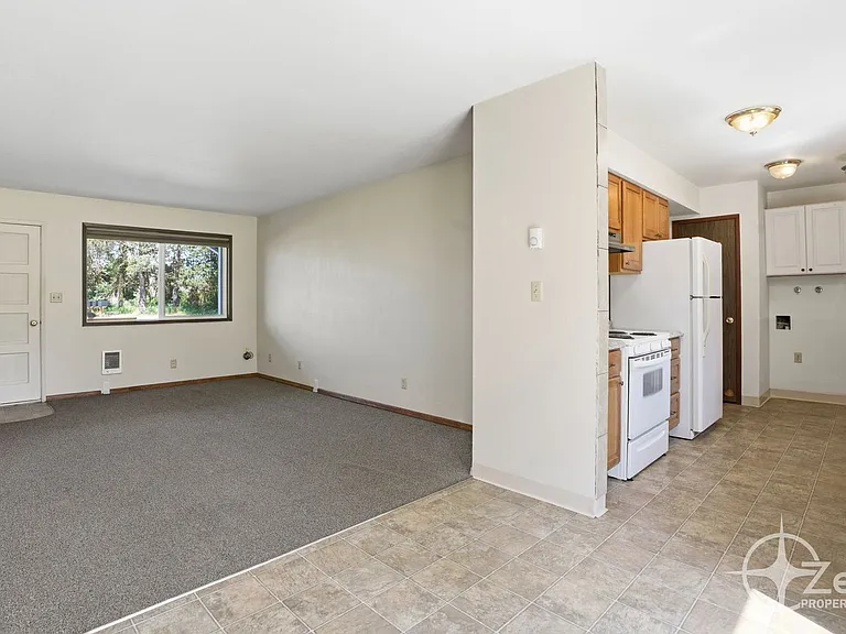 166 Virginia St #B — Photo 10