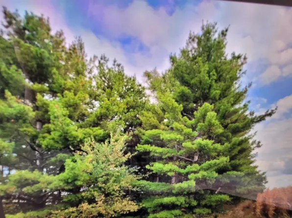 E Schrock Rd, Waterloo, IA 50701