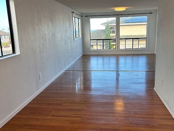 4th image of 960 Wailupe Dr #3/2