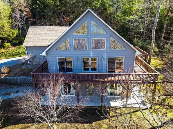 739 McCanless Creek Dr, Marion, NC 28752