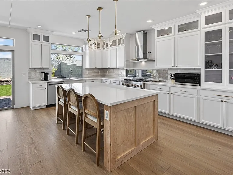 10446 Emerald Rye St — Photo 16