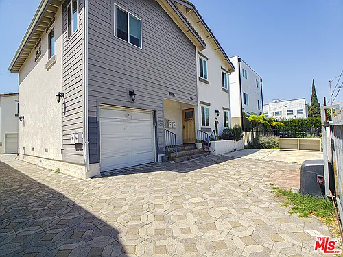 963 N Wilton Pl Photo 1