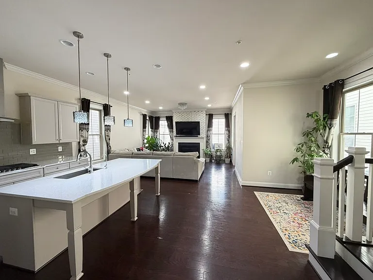 22237 Fulmer Ave — Photo 5