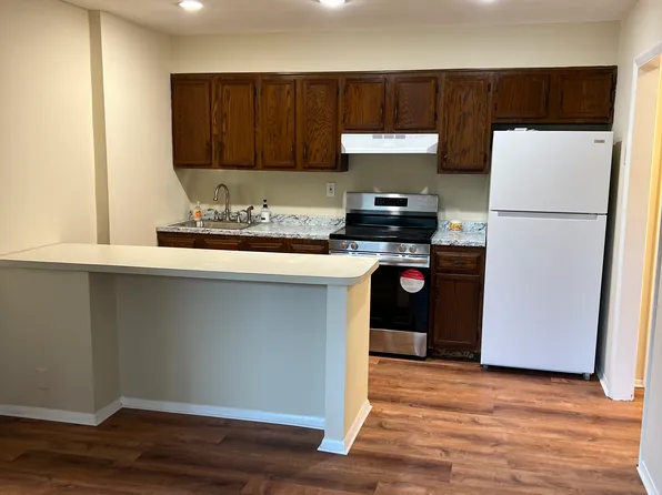 50 North St APT 104, Stamford, CT 06902