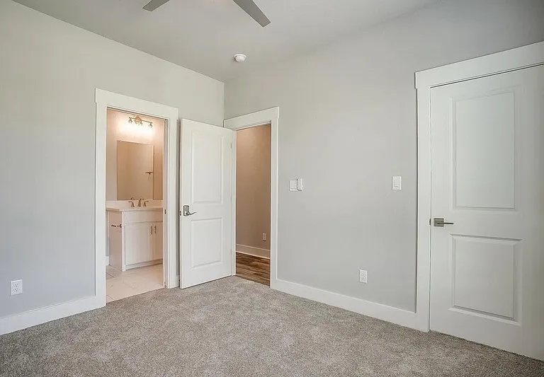 2612 Forest Park Blvd — Photo 10