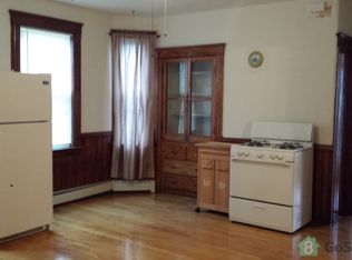 12 Bourne St APT 1, Worcester, MA 01606