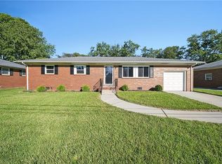 5612 Bingham Dr, Portsmouth, VA 23703