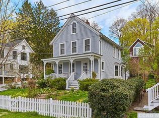 52 Orchard St, Rhinebeck, NY 12572