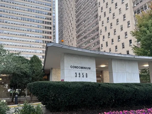 3950 N Lake Shore Dr #204, Chicago, IL 60613