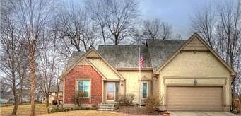 1st image of 4016 NE Woodridge Dr