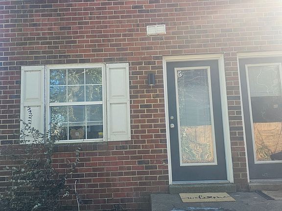 4th image of 2001 Lakeview Ave APT A