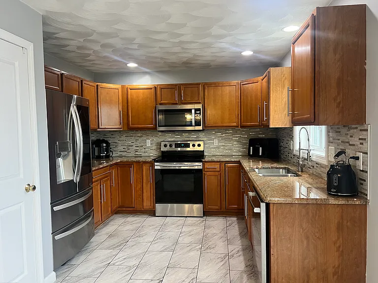 70 Fieldside Dr — Photo 11