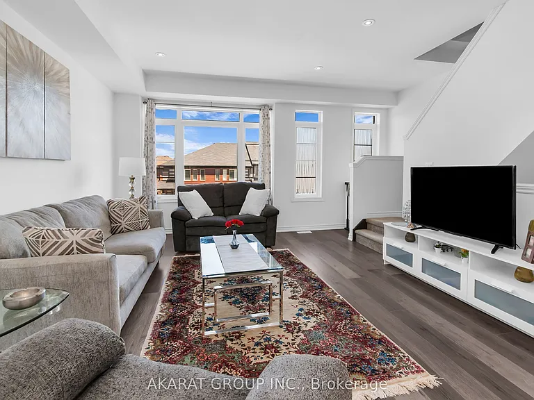 61 Soho St #68 — Photo 11