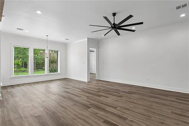 3 bed, 3.0 bath, 1926 sqft, $3,000 — Photo 3