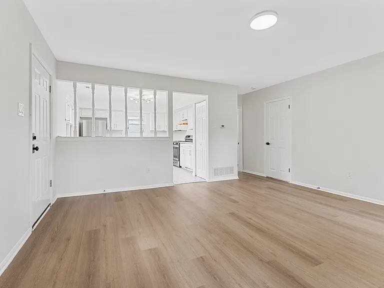 7 Andrea Dr — Photo 11
