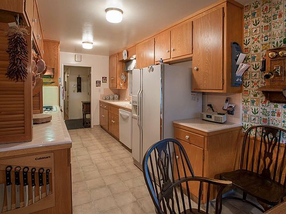 5th image of 4905 Crestwood Way