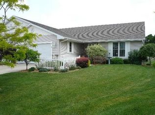 1851 Briarwood Ct, De Pere, WI 54115