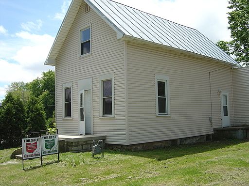 2nd image of 218 Jefferson St