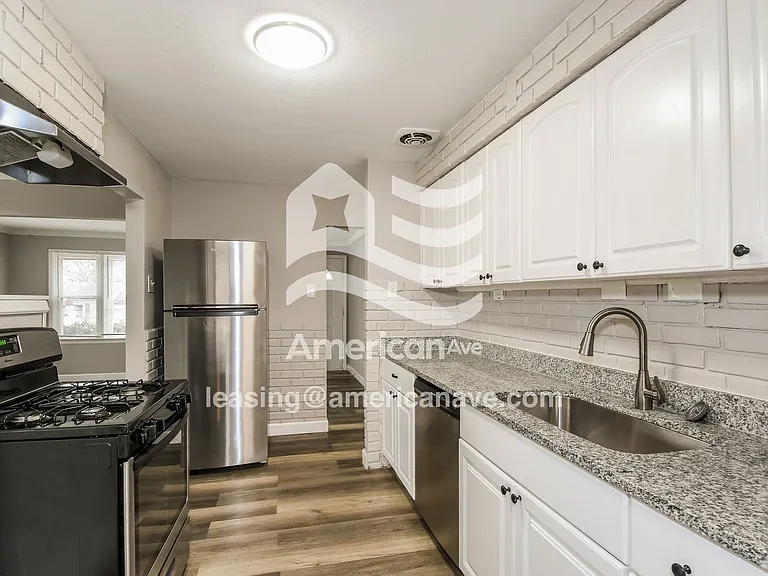 881216_008_wm_-_kitchen_13399663.jpg