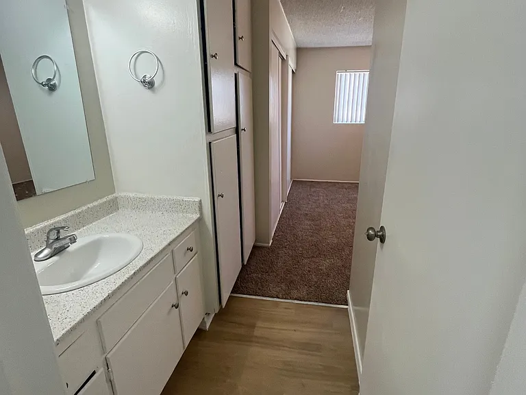 VILLA SANTA FE APARTMENTS — Photo 11