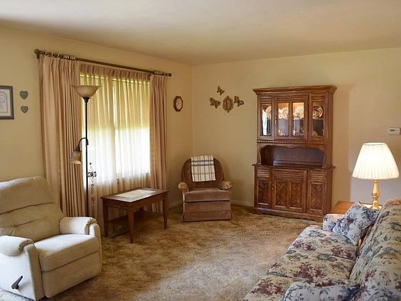 4th image of 19 8th Ave SE