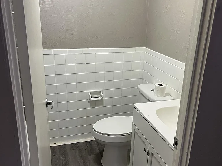 7924 Edgewood Ave — Photo 6