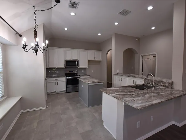 2757 Cascade Cove Dr — Photo 6