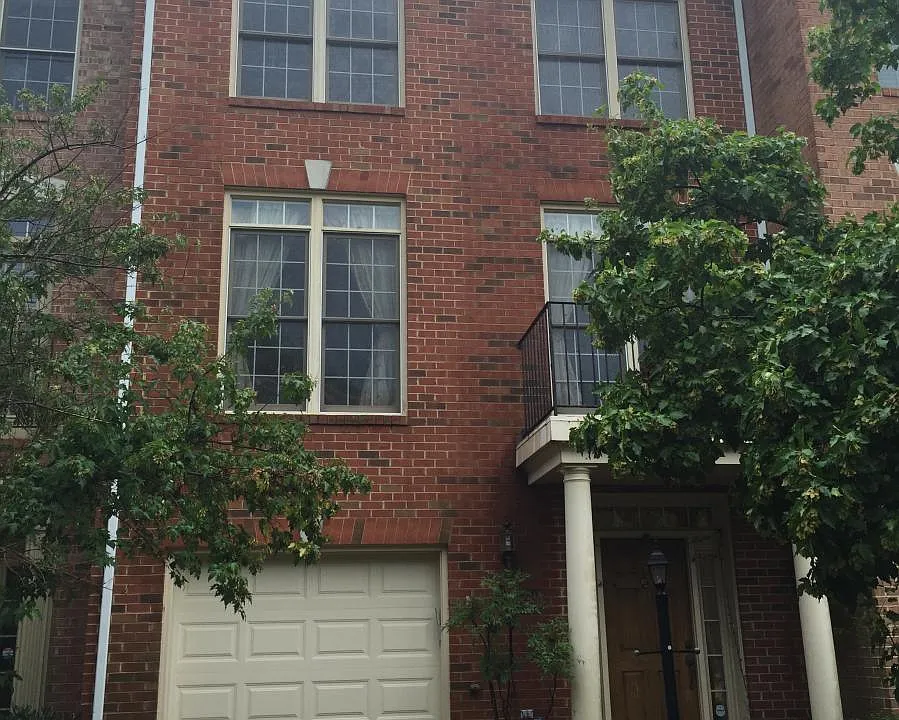 1320 Sundial Dr