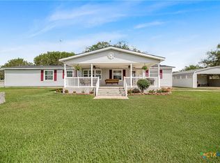 482 Hiller Rd, Cuero, TX 77954