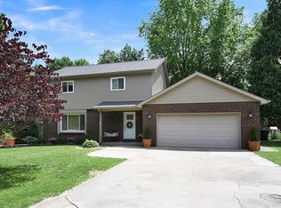 41 Foreman Dr, Glen Carbon, IL 62034