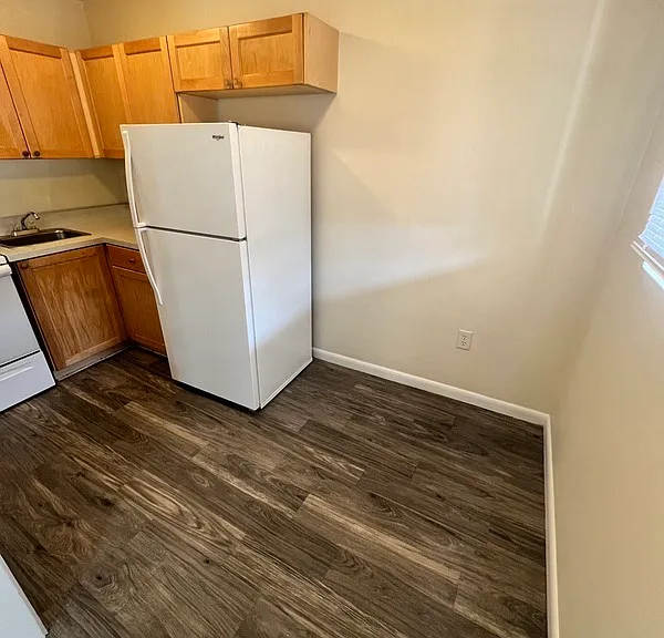 1822 Williamsburg Rd — Photo 2