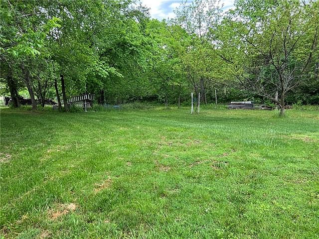 2nd image of 2511 S Lowe Rd