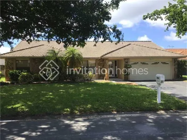 5016 NW 66th Dr, Pompano Beach, FL 33067