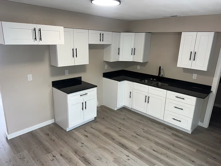103 Avenue G #103B — Photo 3