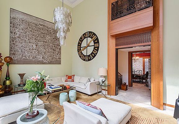 4th image of 152 Reade St #1