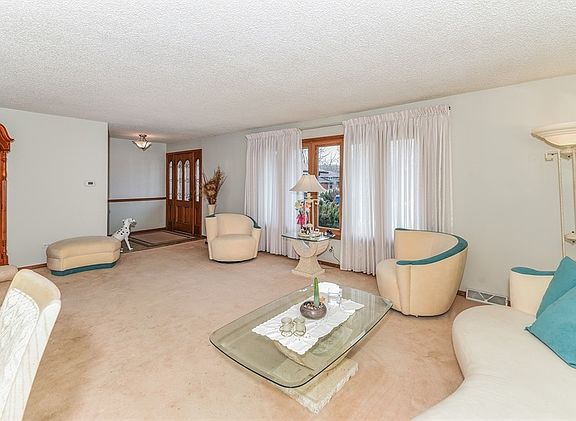 2nd image of 13015 S Oak Ct