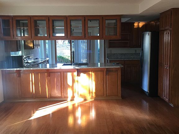 4th image of 6018 Glen Heather Dr