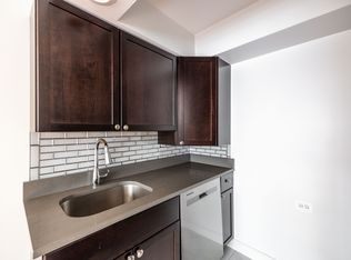 6831 N Sheridan Rd #269, Chicago, IL 60626