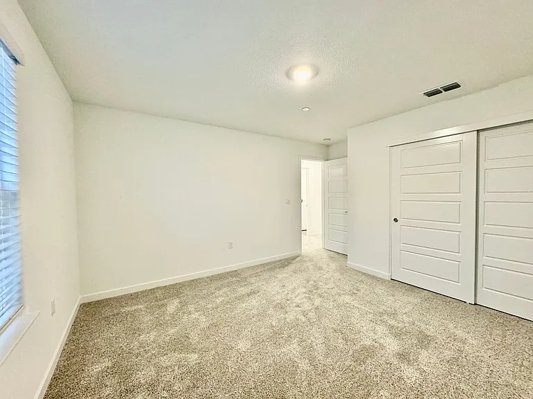 243 Dock Cir — Photo 19