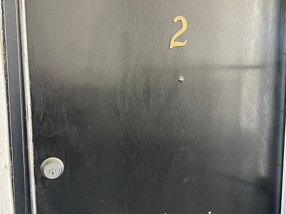 2nd image of 1331 W 38th St #2