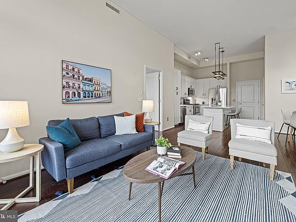 4th image of 2720 S Arlington Mill Dr Unit 409
